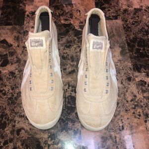 ONITSUKA TIGER 69 RETRO SLIPON TRAINING SHOE